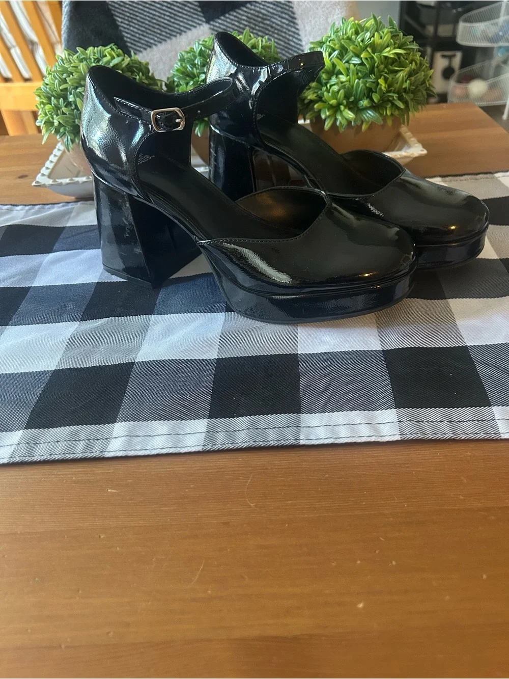 Wild Fable Darcy Mary Jane black patent platform Chunky heels 7